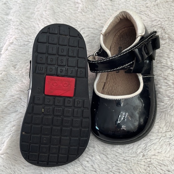 See Kai run shoes - Picture 3 of 5